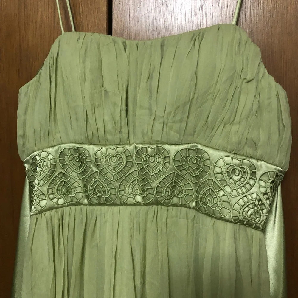 Dress - Picture 2 of 4